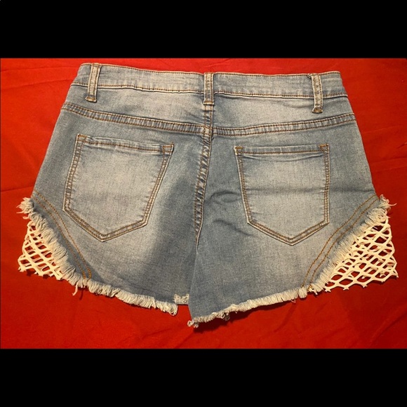 Net side Lolo Jean Shorts - Picture 2 of 2